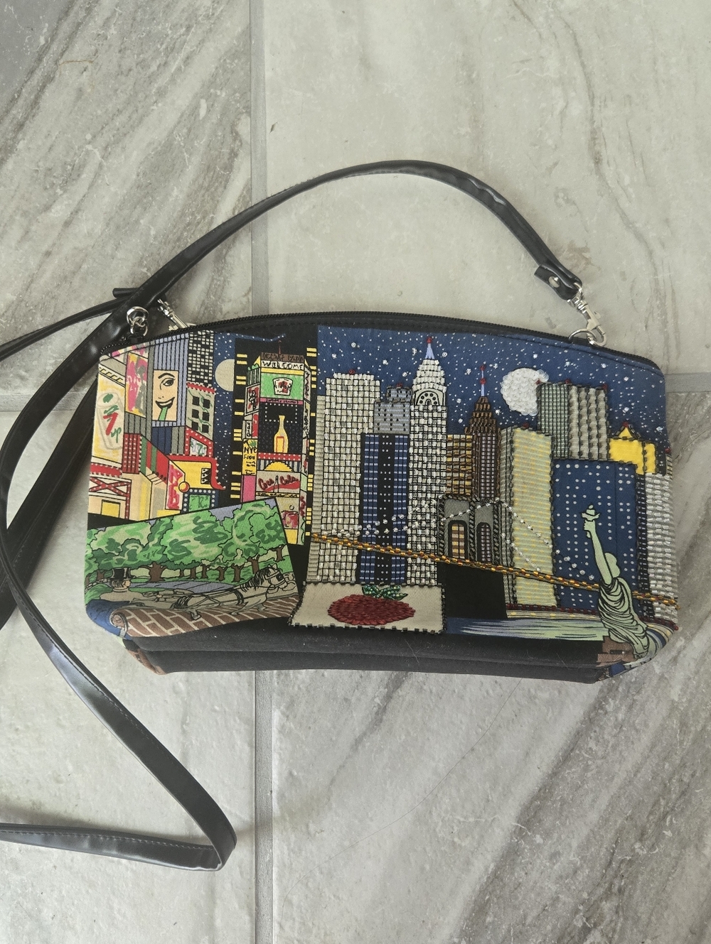 NYC Cityscape Sequin Beaded Crossbody Bag - Picture 4 of 9